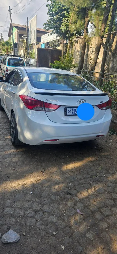 2013 Model-Hyundai Elentra