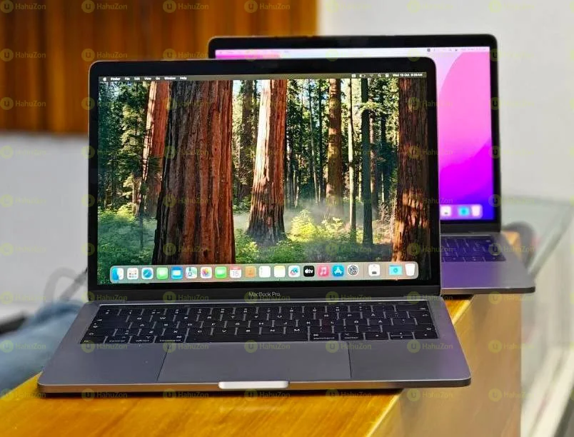 Macbook Pro 201913.3 inch Intel Core i5 Laptop