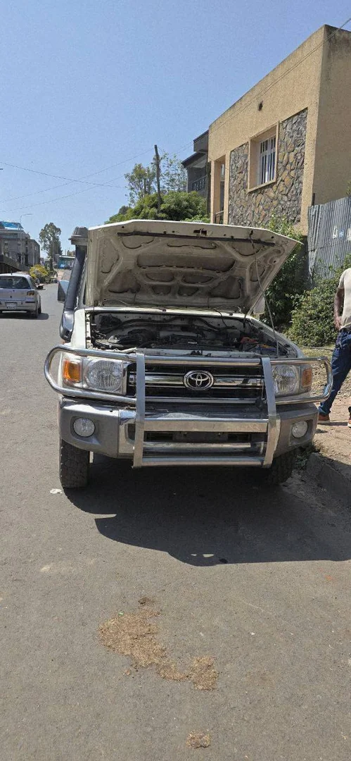 2015 Model-Toyota Land Cruiser Double Cap