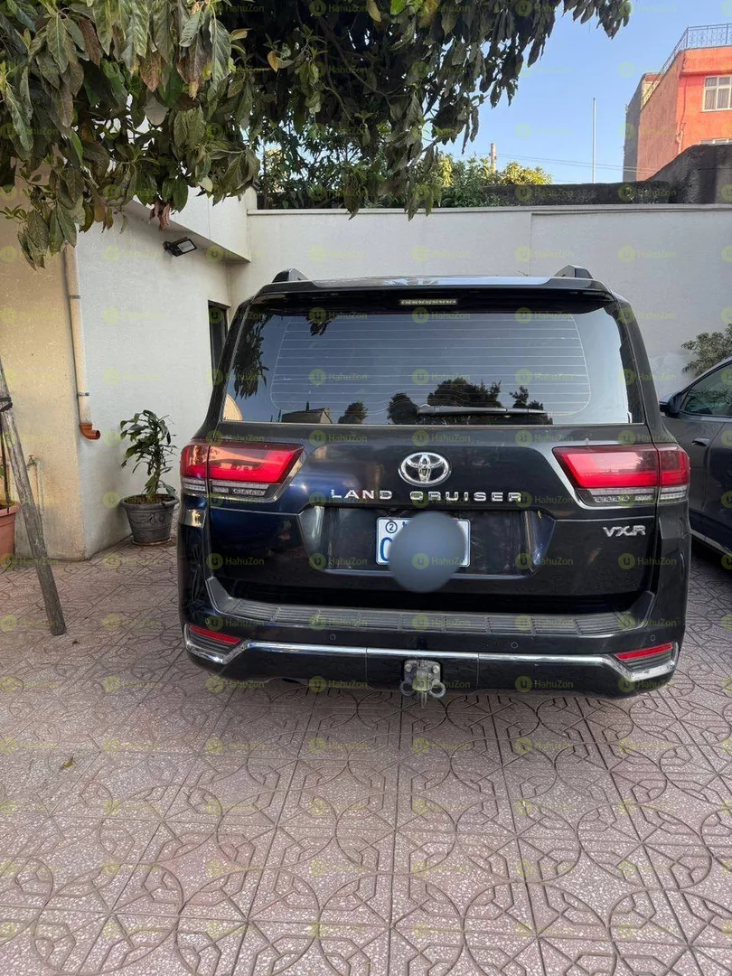 2023 Model-Toyota Land Cruiser  VXR