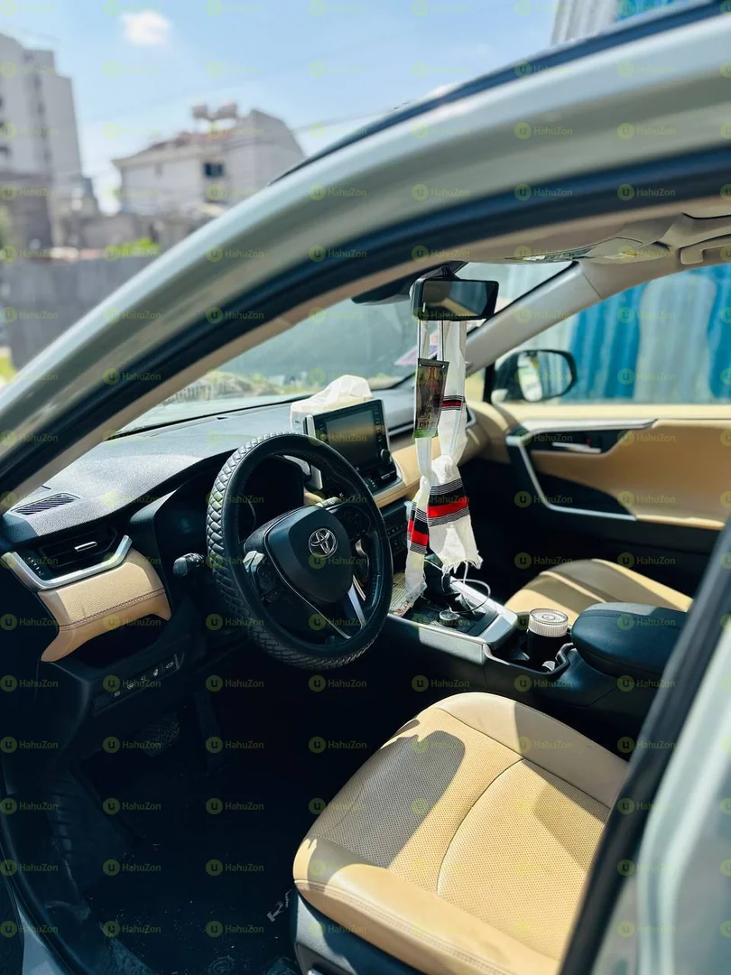 2020 Model-Toyota Rav4