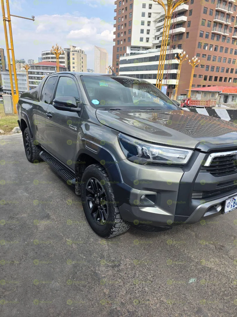 2021 Model-Toyota Hilux Invincible king -Cab