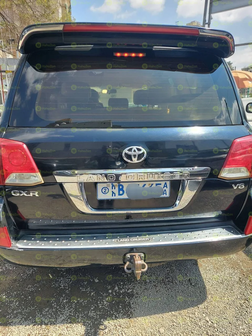 2015 Model-Toyota Landcruiser GX.R