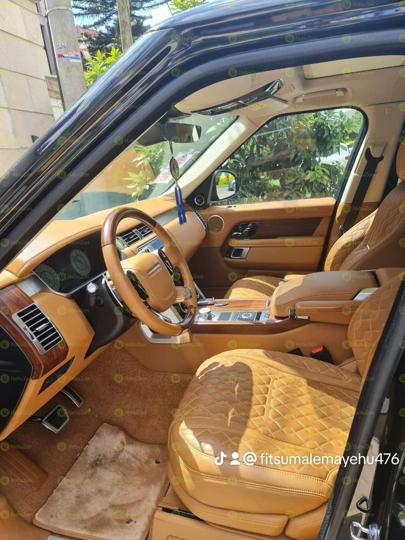 2021 Model-Land Rover Range Rover