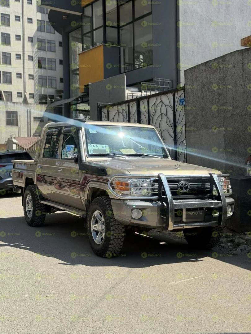 2018 Model-Toyota Land Cruiser Double Cab