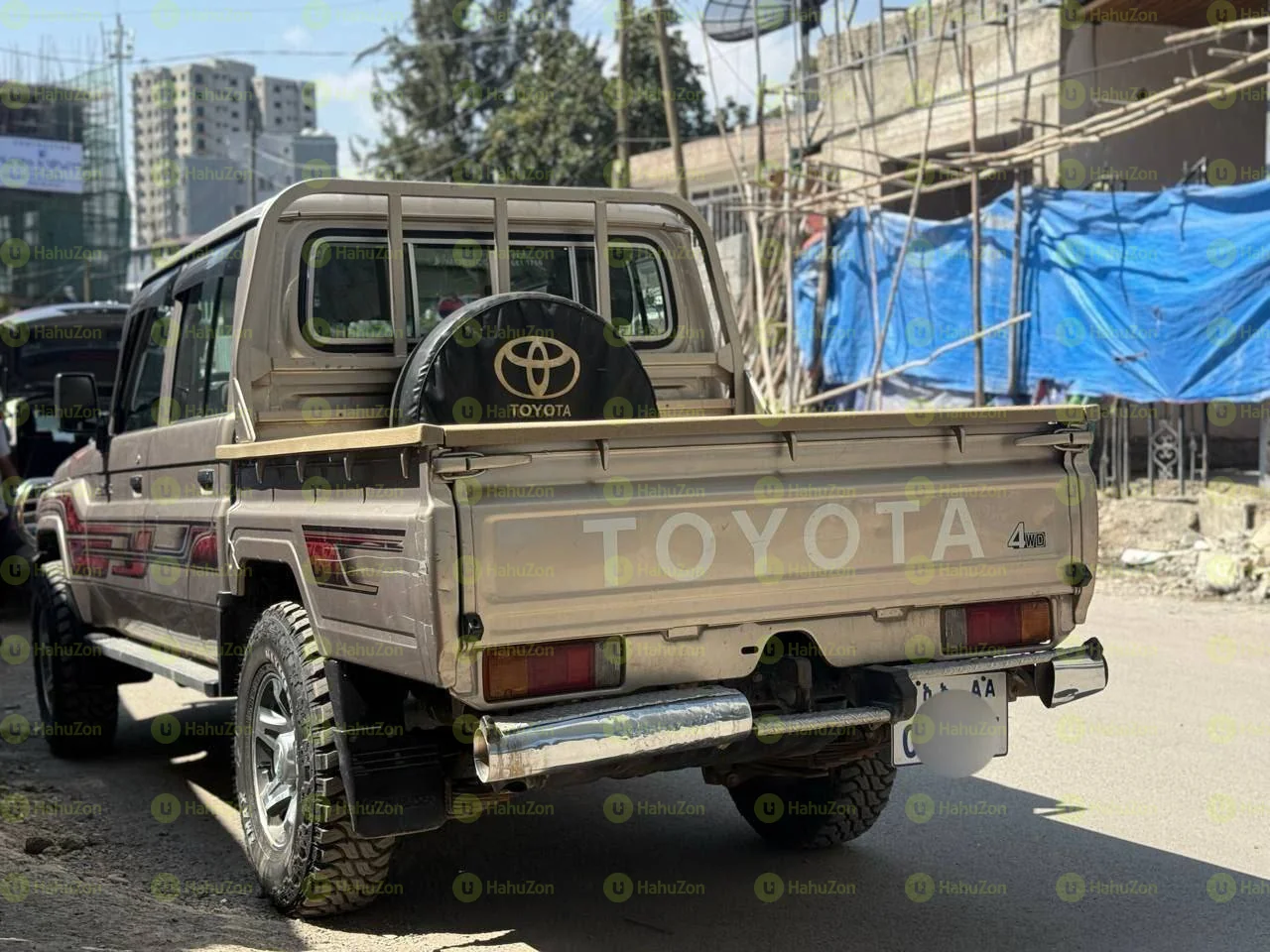 2018 Model-Toyota Land Cruiser Double Cab