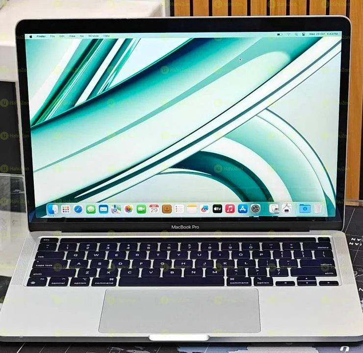 MacBook M2 Pro Laptop