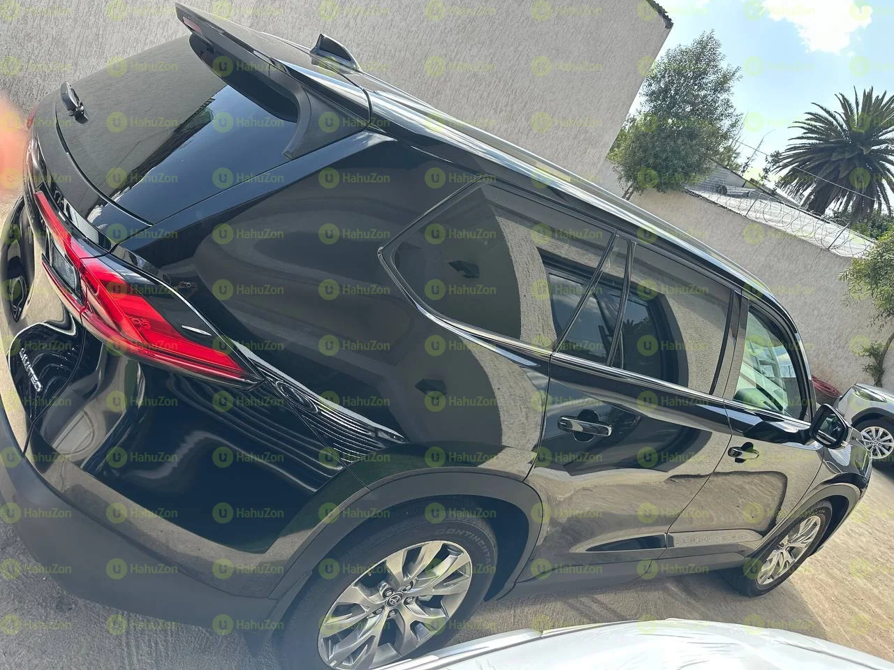 2025-Toyota Highlander Hybrid