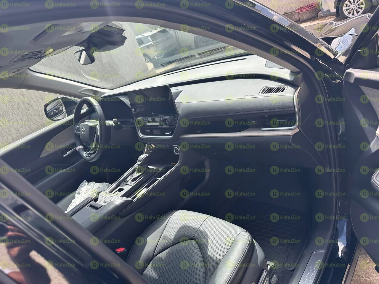 2025-Toyota Highlander Hybrid