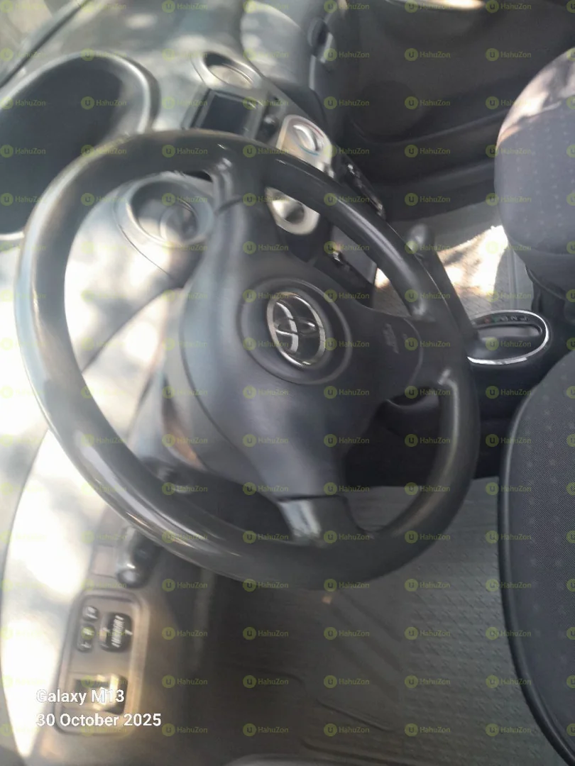 2004 Model-Toyota Vitz