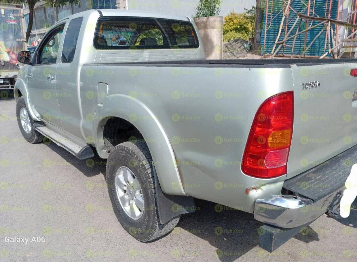 2008 Model-Toyota Hilux Kin Cap