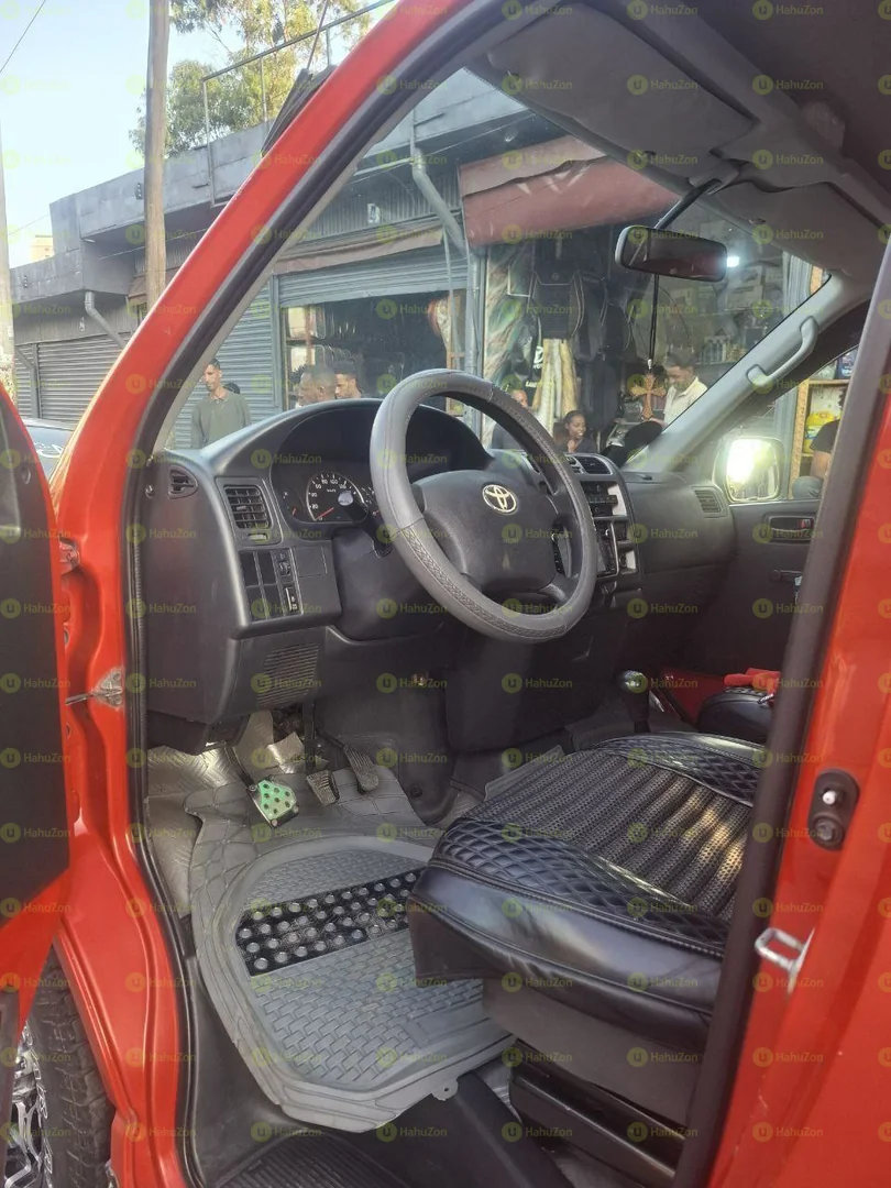 2011 Model-Toyota Dolfin Hiace