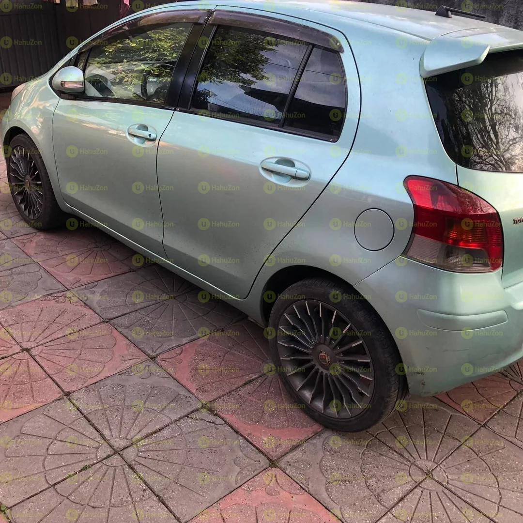 2010 Model-Toyota Yaris Compact