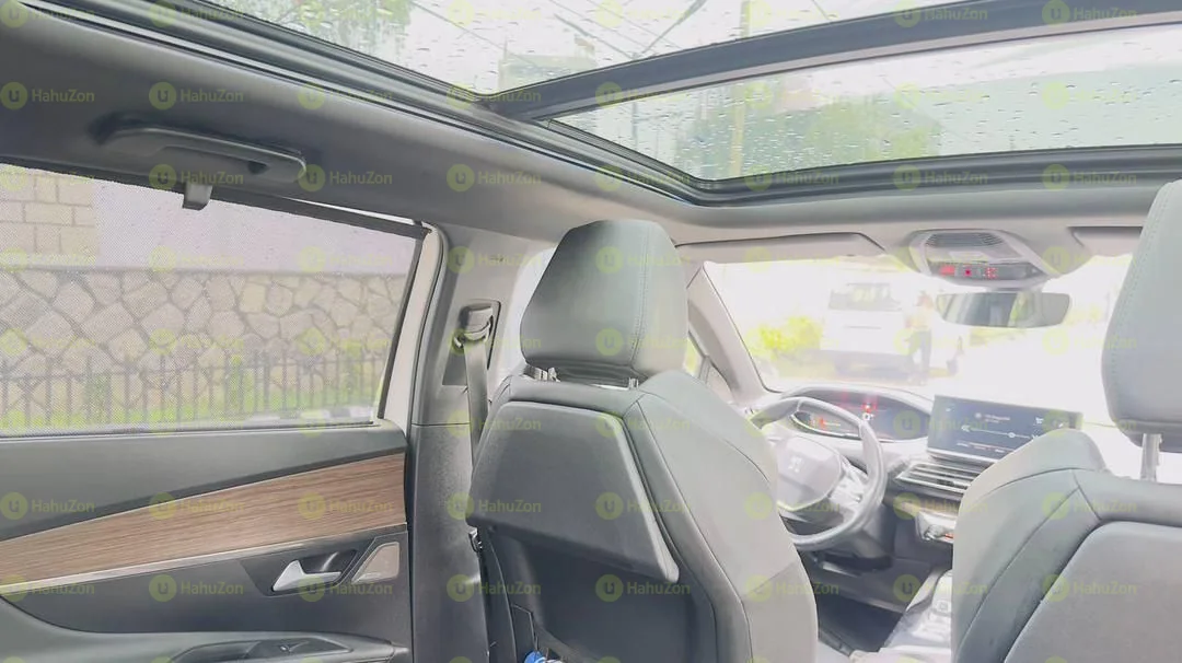 2021 Model-Peugeot 5008 GT