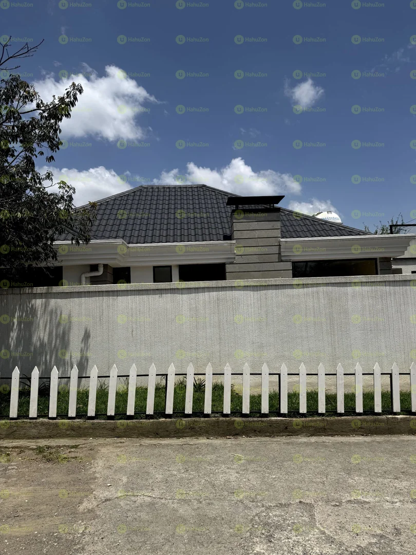 210 ካሬ የሚሸጥ ቪላ ቤት በአያት ዞን