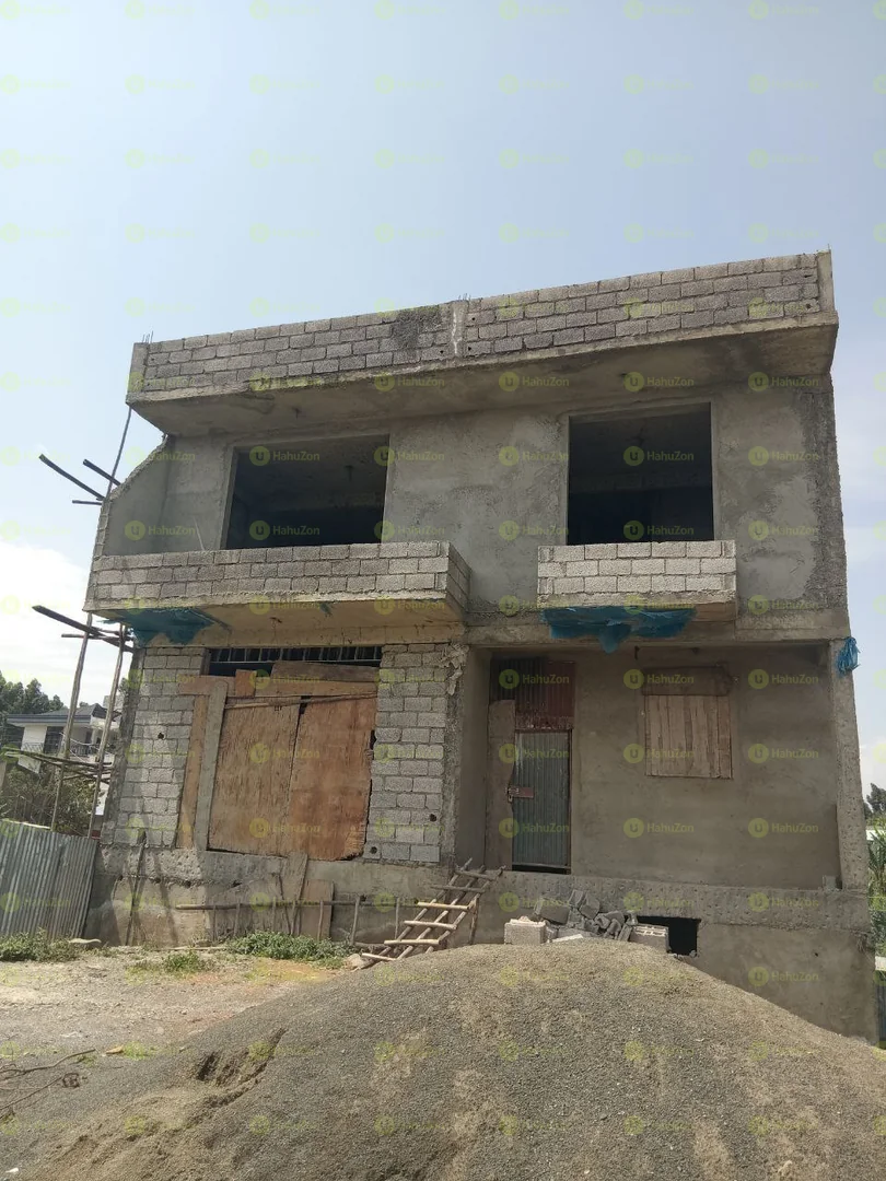250 ካሬ የሚሸጥ G+2  ቤት በአያት