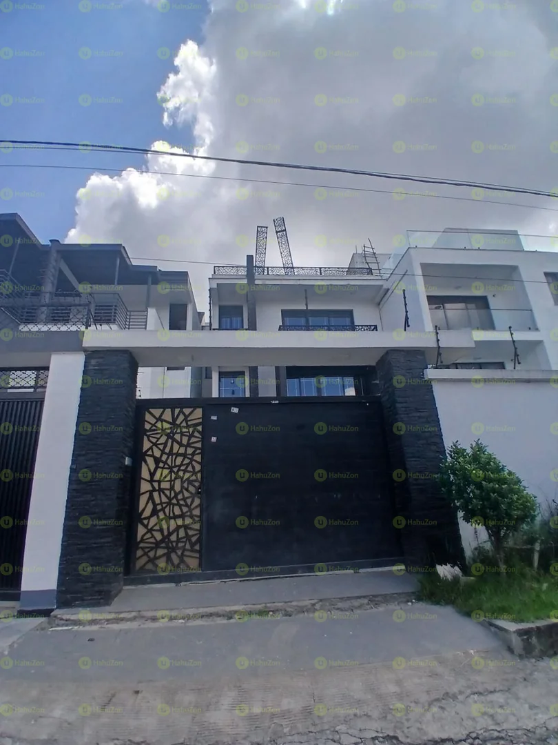 250 ካሬ የሚሸጥ G+2 ቤት በፊጋ