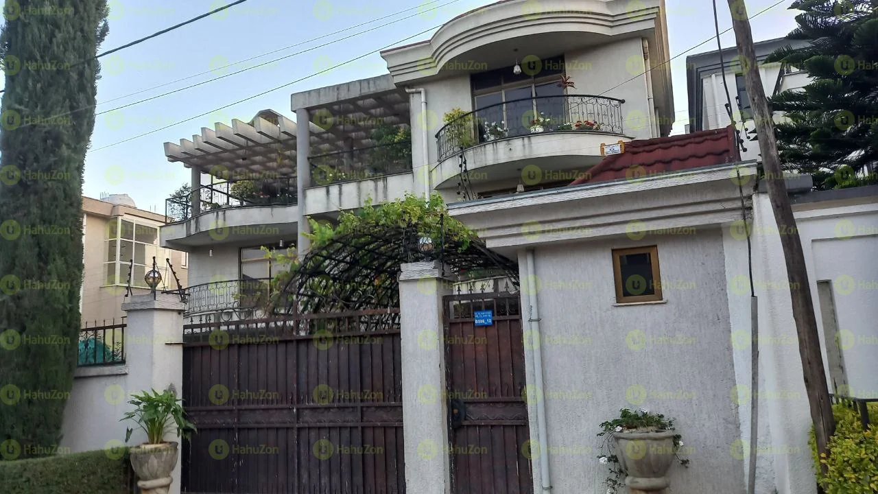 500 ካሬ የሚሸጥ G+2 ቤት በአያት ዞን