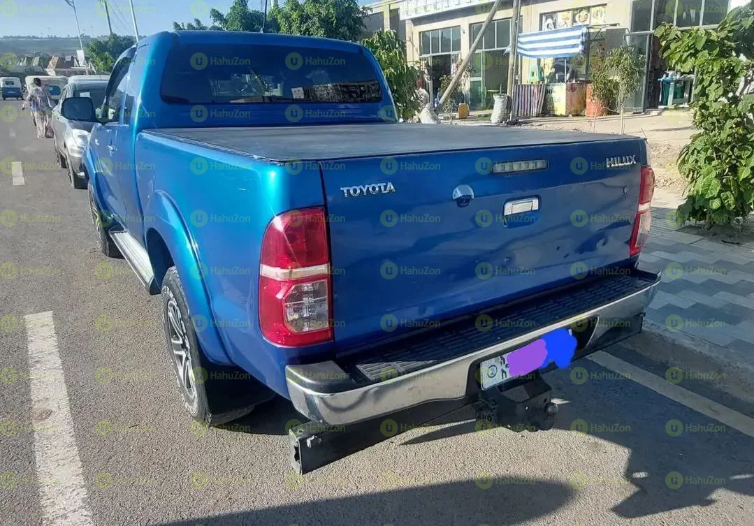 2015 Model-Toyota Hilux Cab