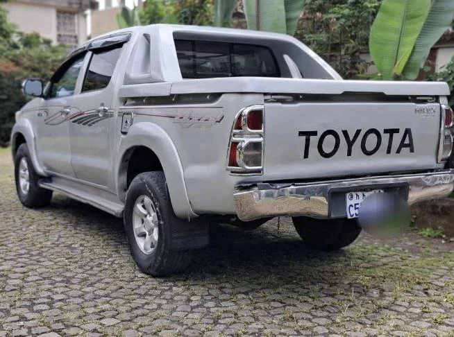 2012 Model-Toyota Hilux