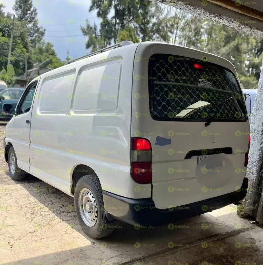 2008 Model-Toyota Hiace Dolphin