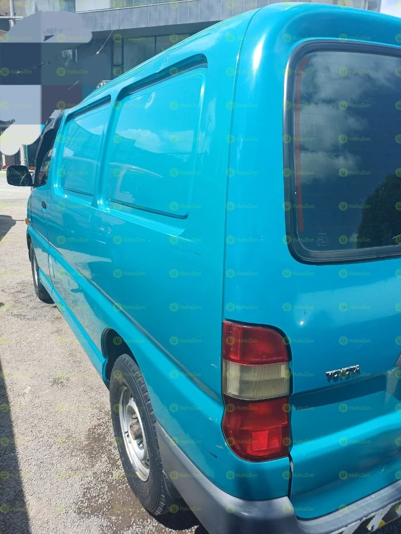 2003 Moel-Toyota Hiace Dolphin