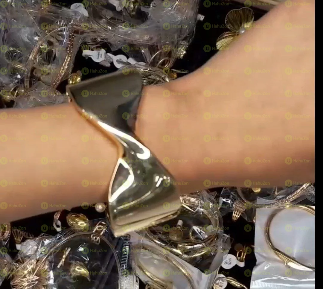 የእጅ እንባር ጌጥ