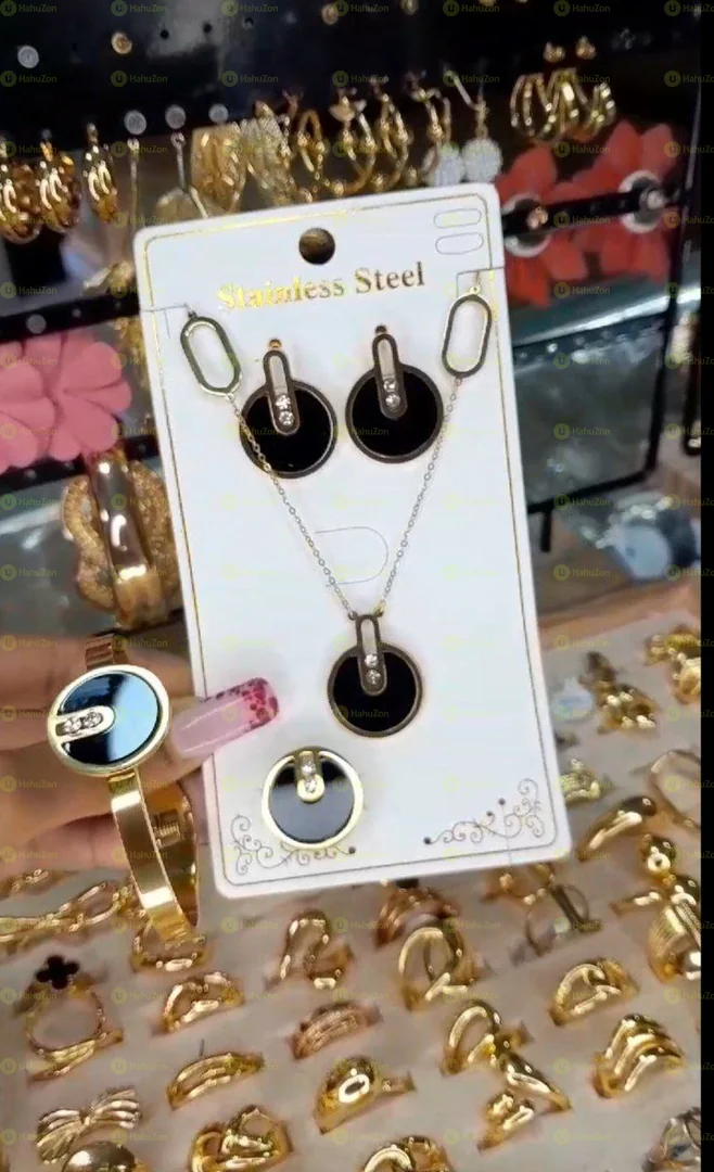 3 ፒስ የአንገትና የጆሮ ጌጥ