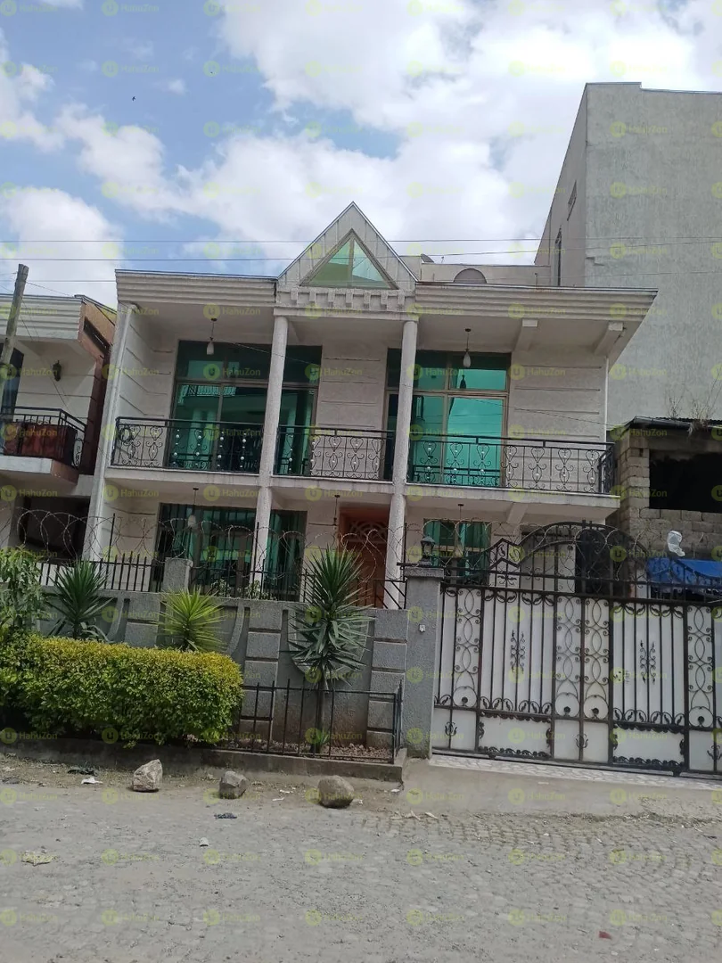 175 ካሬ የሚሸጥ G+1 ቤት በፊጋ መብራት