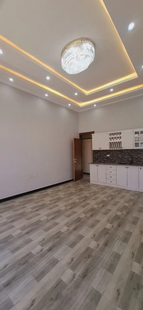 180 ካሬ የሚሸጥ ቪላ ቤት በሰሚት