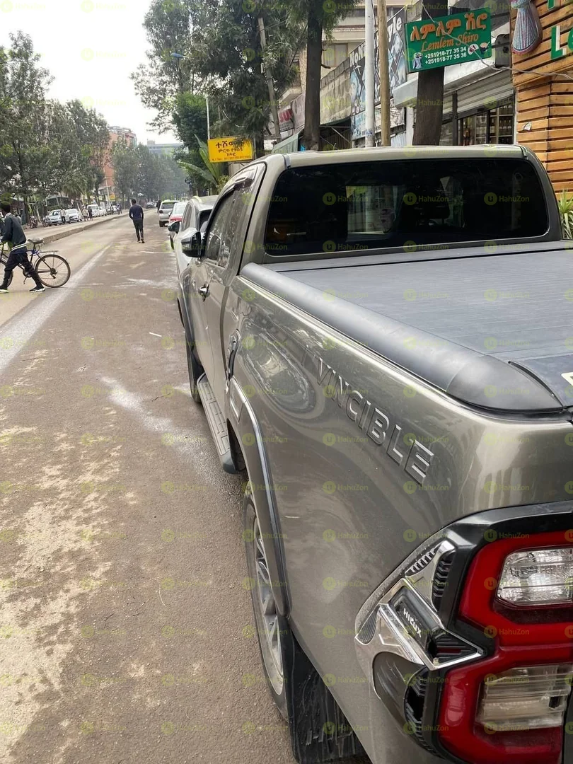 2021 Model-Toyota Hilux Invincible