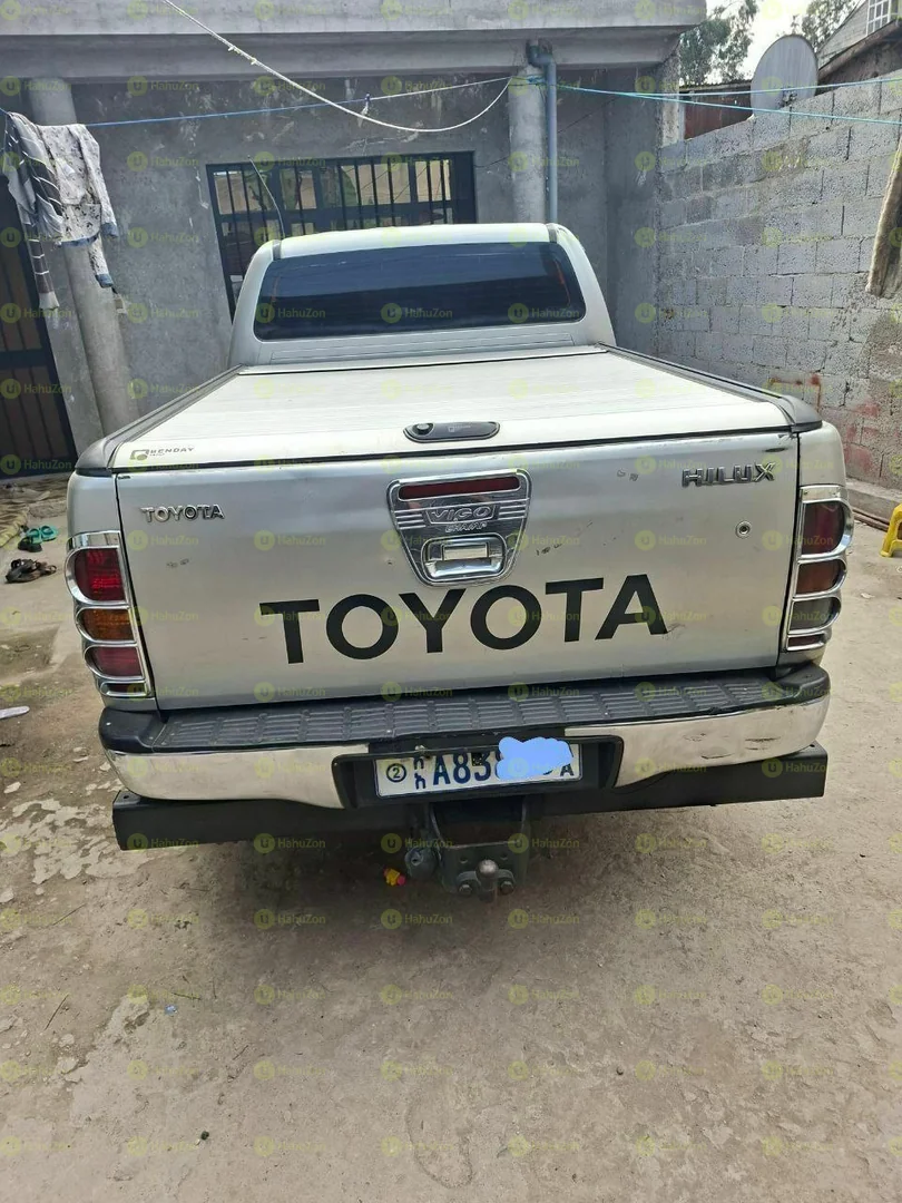 2011 Model-Toyota Hilux