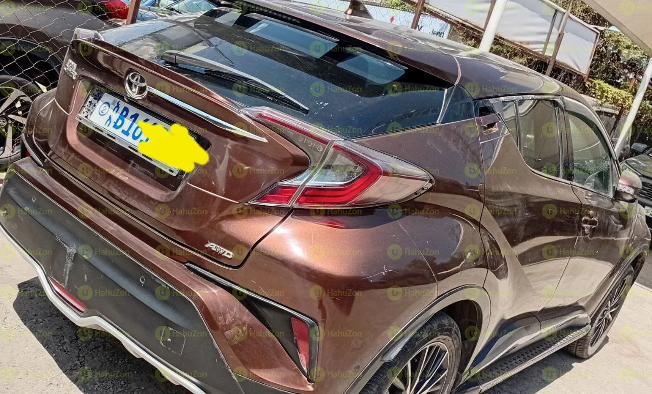 2017 Model-Toyota Ch-R