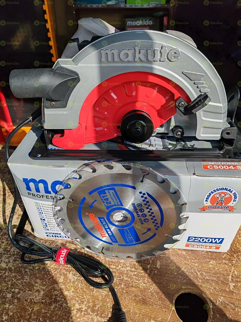 Makute Clrcular Saw 2200w
