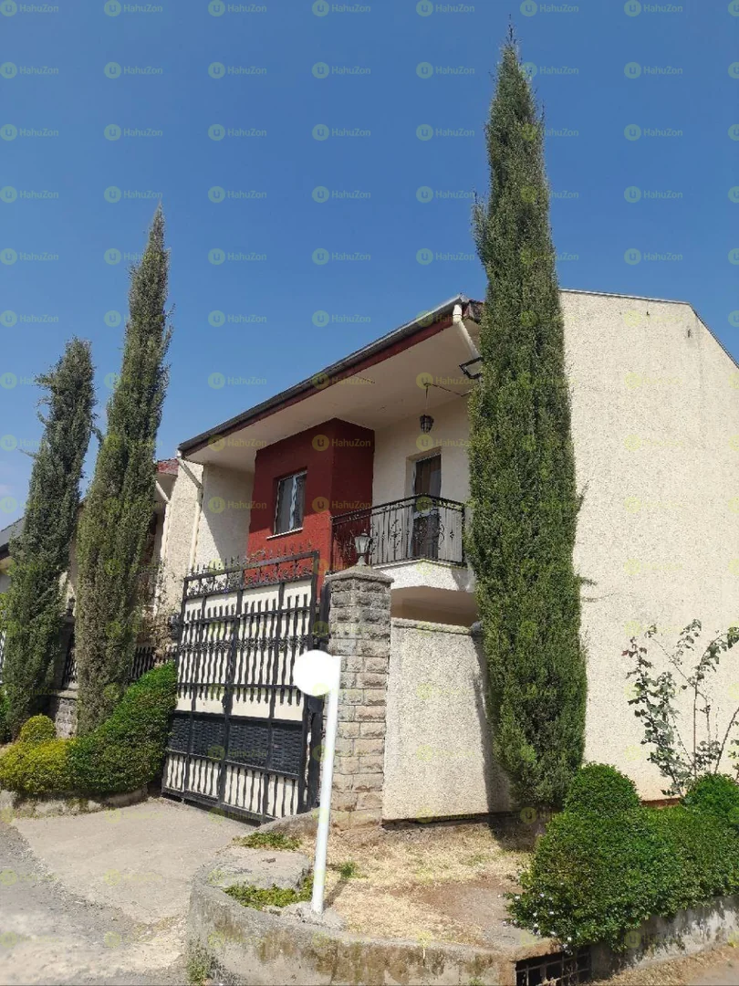 175 ካሬ የሚሸጥ G+1 ቤት በሴንሻይን ግቢ ውስጥ