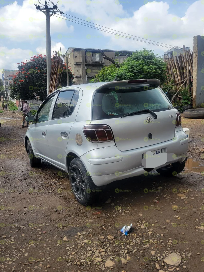 2004 Model-Toyota Vitz