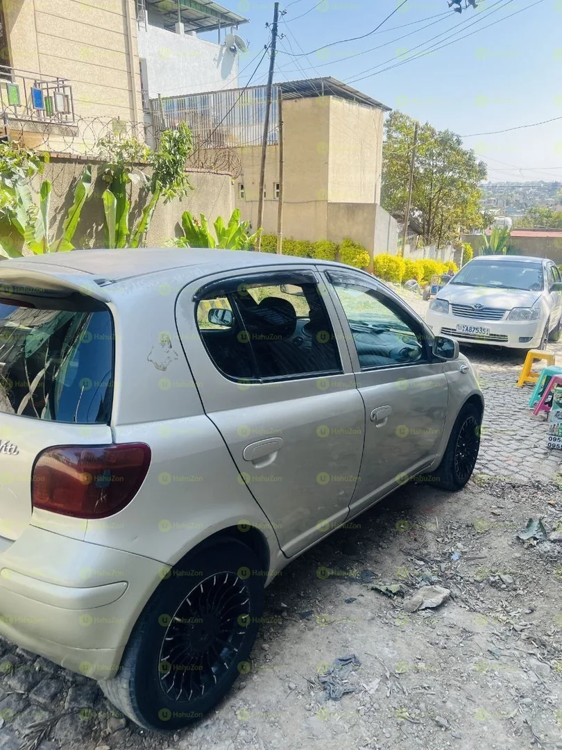 2002 Model-Toyota Vitz