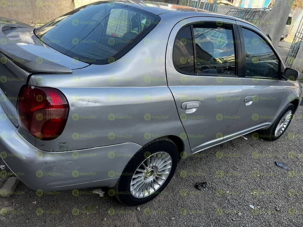 2001 Model-Toyota Platz
