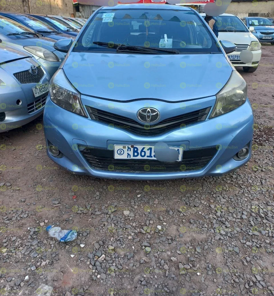 2013 Model-Toyota Yaris Compact