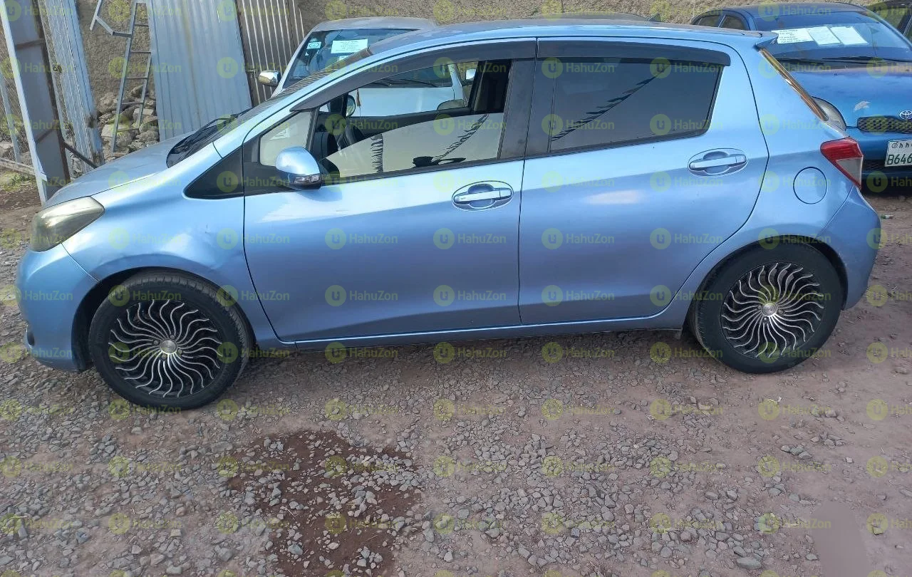 2013 Model-Toyota Yaris Compact