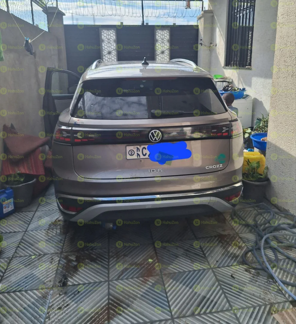 2022 Model-Volkswagen ID.6 Crozz Pro