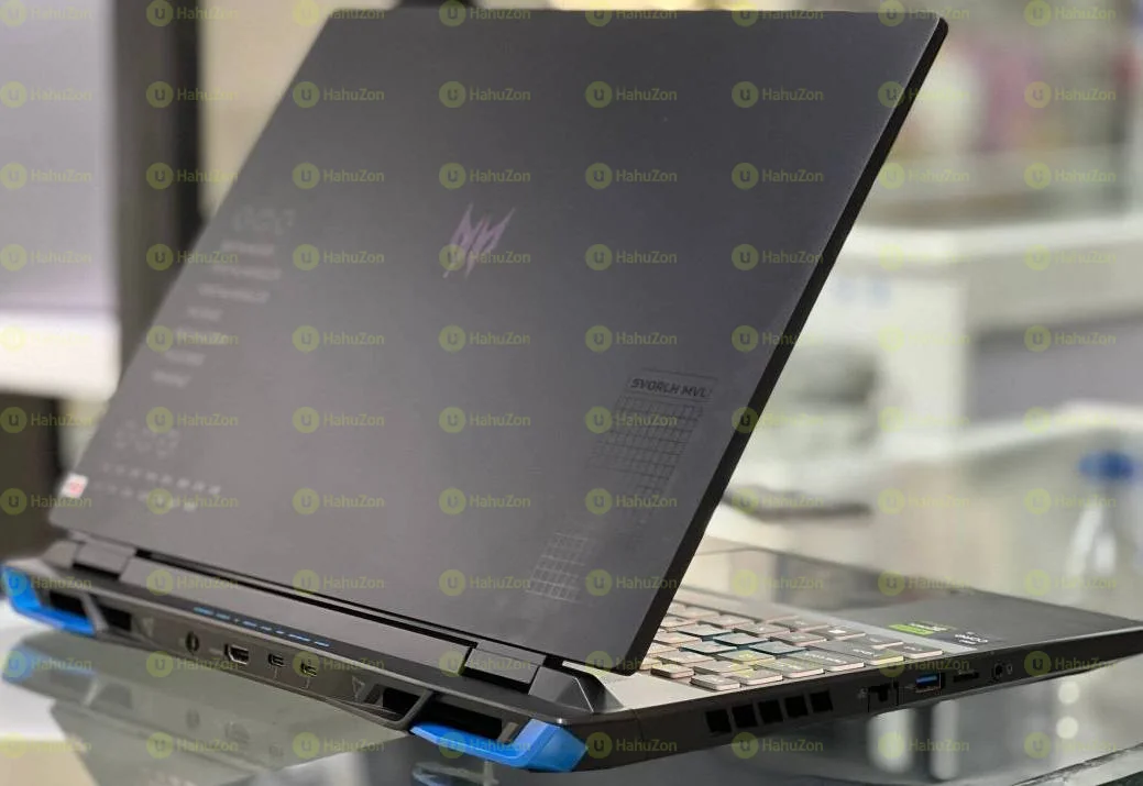 Acer Predator HeliosIntel Core i9 13th Gen 16 Gaming Laptop