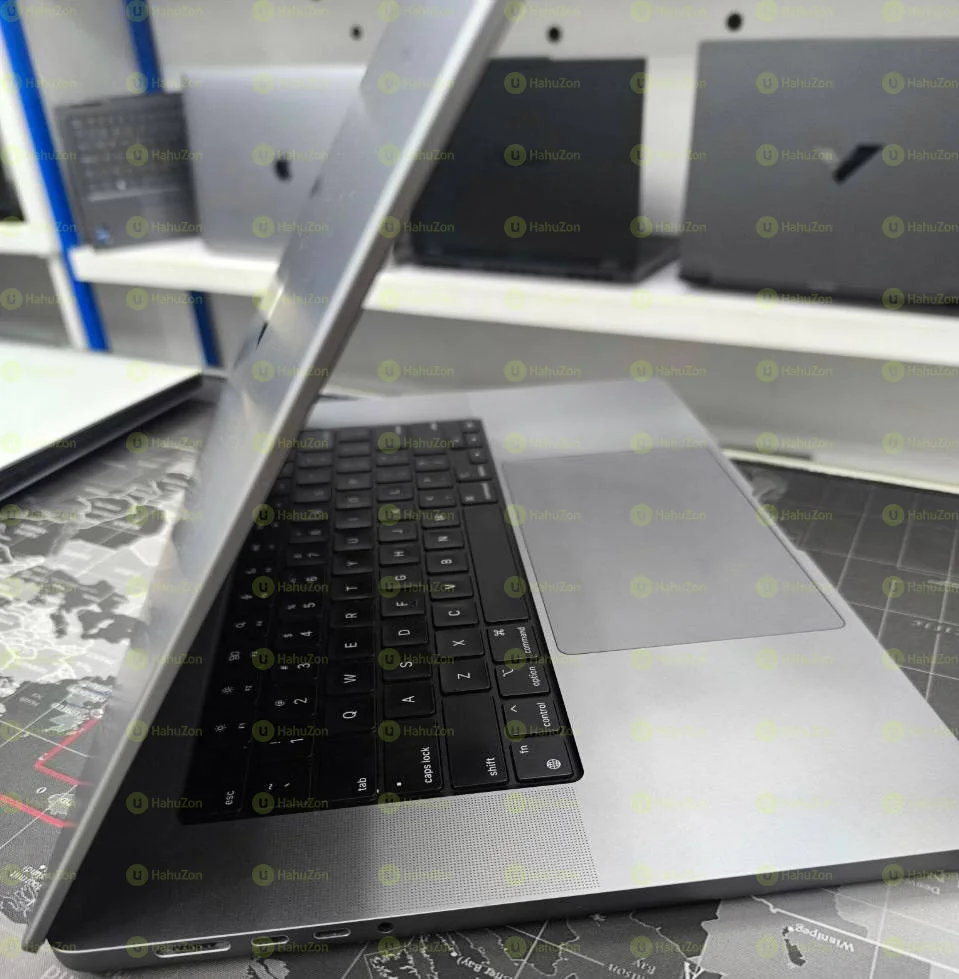 MacBook Pro  M1 MAX 16-inch