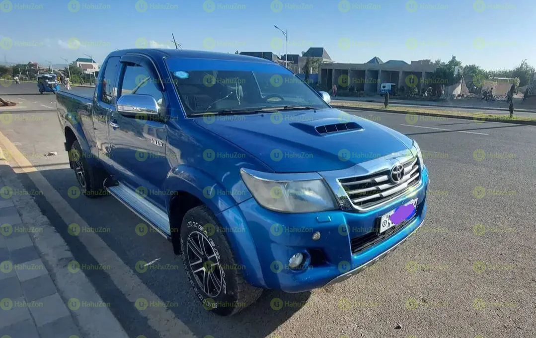 2015 Model-Toyota Hilux Cab