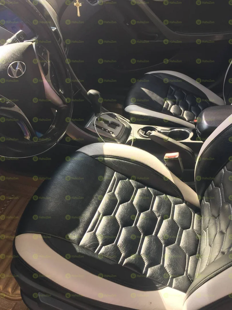 2013 Model-Hyundai Elantra