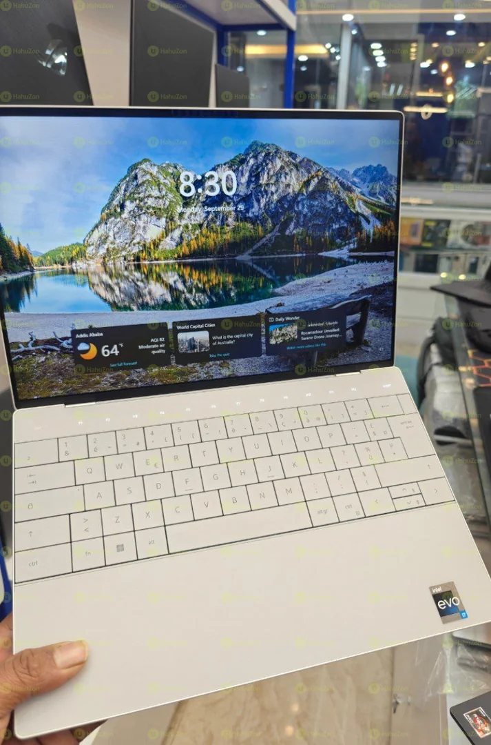 Dell XPS 13 plus 13th Gen intel Core i7 Laptop