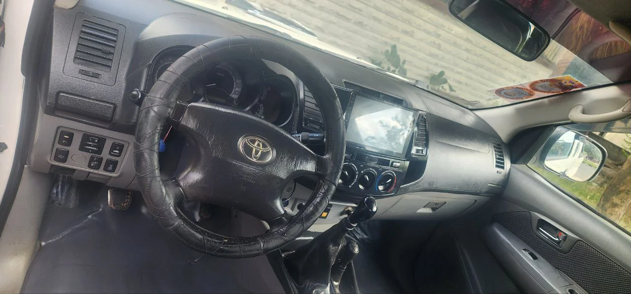 2010Model-Toyota Hilux