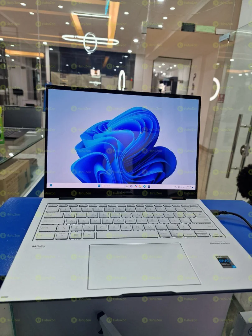 Asus Zenbook Flip ntel Core i7 13th Gen Laptop