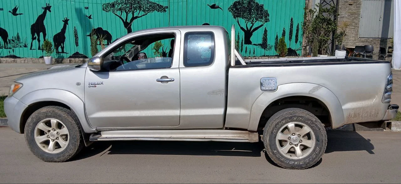 2008 Model-Toyota Hilux Xtra Cab