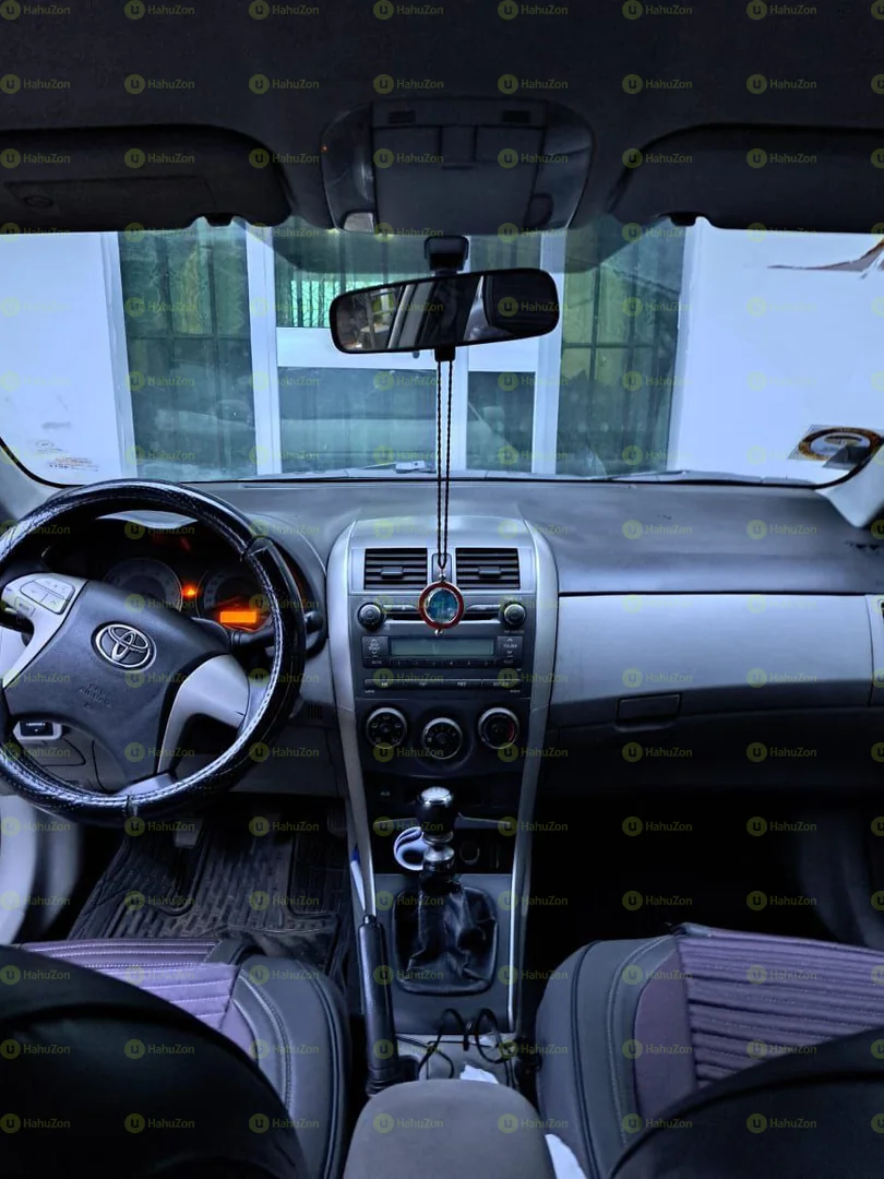 2012 Model-Toyota Corolla